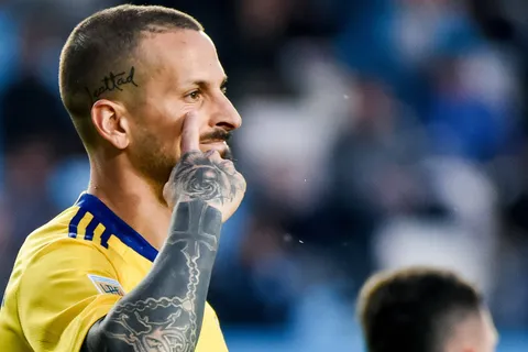 ¿Darío Benedetto pidió irse de Boca en junio? Los detalles de la situación del delantero