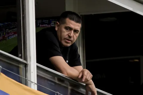 ¿Juan Román Riquelme busca un director deportivo? El escenario posible para junio, con un apuntado