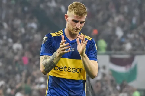 Secuelas de la polémica: el cruce entre Nicolás Valentini y varios hinchas de Boca en La Bombonera