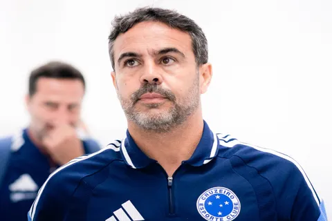 Artur Jorge, DT de Cruzeiro, sobre el arbitraje del partido ante Boca: "A la altura"