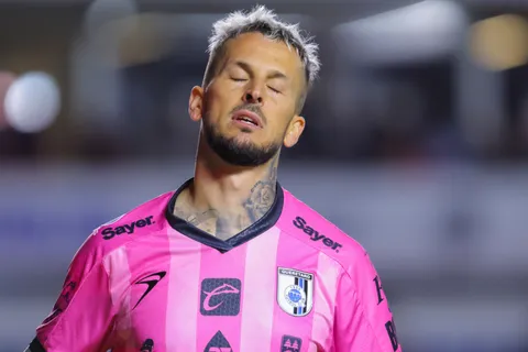 Dupla inédita: el inesperado compañero que tendrá Darío Benedetto en Olimpia