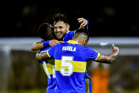 Inesperado: los dos titulares que podrían perder su lugar en el mediocampo vs. Vélez