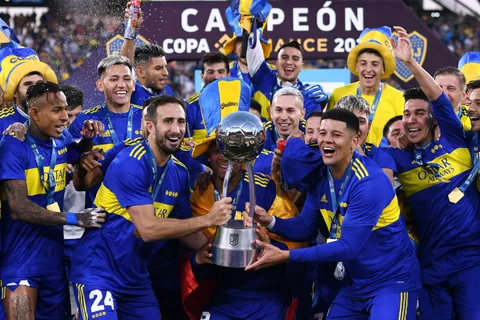 Jorman Campuzano fue campeón en Boca y puede ser la llave para la llegada de Hinestroza