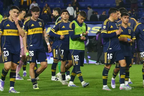 Exequiel Zeballos y Brian Aguirre entraron vs. Racing y podrían ganarse un lugar con Russo