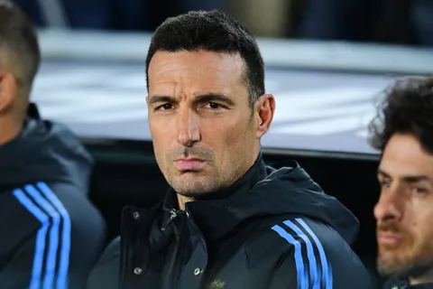 La frase de Lionel Scaloni sobre "salir jugando" que se volvió viral tras la jugada de Brey y Delgado: "Casi prohibido"