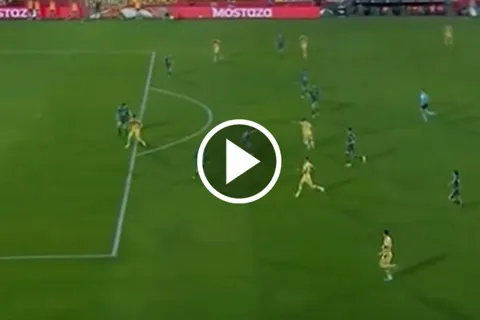 El golazo de afuera del área de Alan Velasco para la victoria parcial de Boca