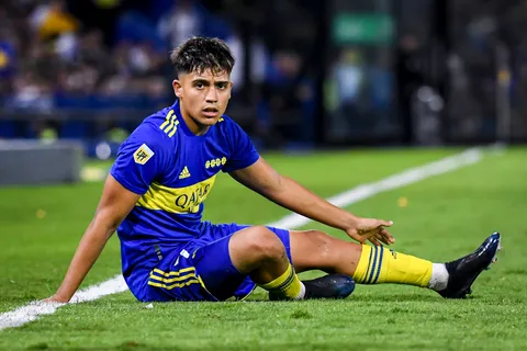 Otra mala noticia: Zeballos se lesionó la rodilla y deberá ser operado