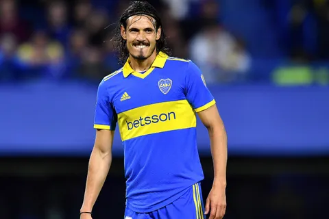 ¿Le traerá suerte? Cavani recibió una visita especial antes del Superclásico