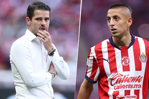 En plena salida de Gago a Boca, Chivas vive un escándalo entre jugadores y periodistas por un petardo
