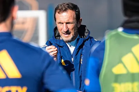 Rotación total: el equipo que piensa Arruabarrena para Boca vs. Central Córdoba