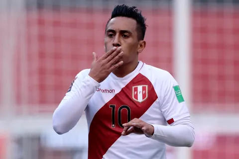 Los motivos por los que el Consejo de Fútbol rechazaría la llegada de Cueva