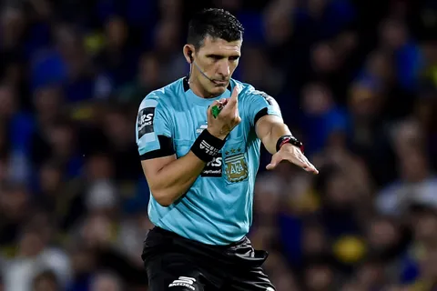 El audio del VAR sobre el penal que le dieron a Boca ante Independiente: "Es clarísimo"