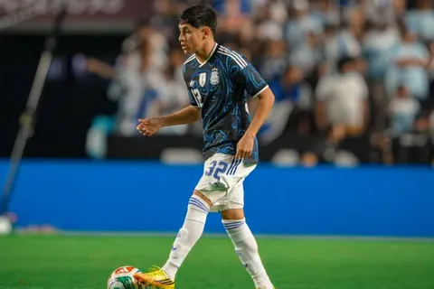 El fuerte pedido de los hinchas de Boca tras el debut de Aranda en la Selección Argentina: "No le pesa"
