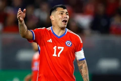 Gary Medel y un fuertísimo tuit por el "robo" a Chile en la Copa América