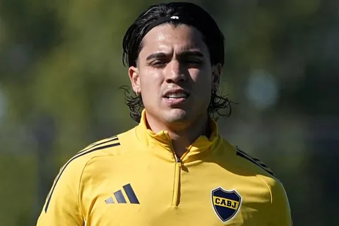 El panorama y las opciones que tiene Boca ante una posible venta de Exequiel Zeballos en junio