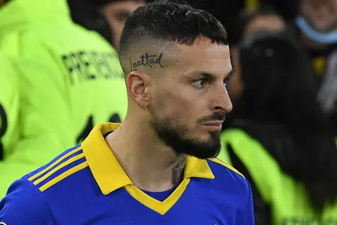 Tras irse de Boca, Darío Benedetto tiene encaminado su destino, pero hay un plan B