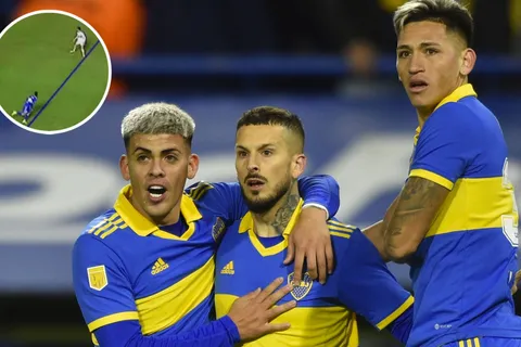 El cuerpo arbitral explicó por qué no hubo offisde en el gol de Boca: "Ya te marca..."