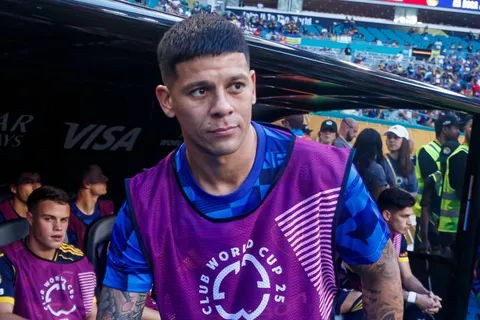 Marcos Rojo recibió el llamado de Racing y quieren llevárselo ahora