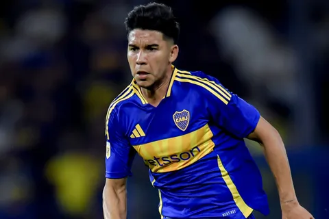Oficial: Pol Fernández vuelve al fútbol argentino y será rival de Boca