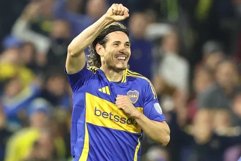 Edinson Cavani sigue en Boca en 2025: los tres motivos que lo llevan a renovar su contrato