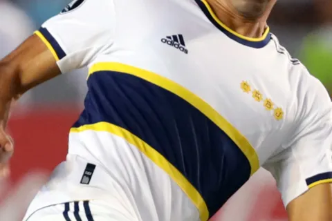 ¿Se va de Boca? Jugó poco este semestre, hace dos partidos no concentra y es una de las dudas del próximo mercado