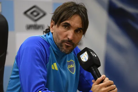 Diego Martínez reveló el motivo del cambio más llamativo para enfrentar a Atlético Tucumán