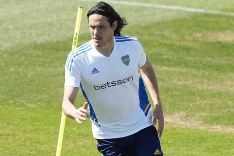 El club sudamericano que espera por Cavani: "Si Boca no lo quiere..."