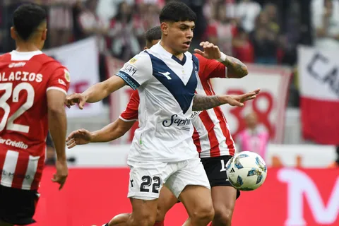 ¿Negociación tensa? El picante aviso de Vélez ante el interés de Boca por Aquino