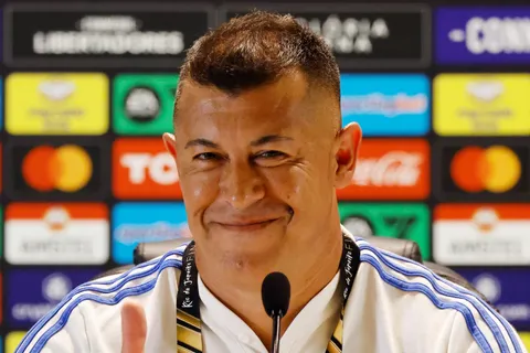 Carlos Palacios reconoció que le tiene "un cariño enorme" a Almirón: "Me marcó muchísimo en momentos difíciles"