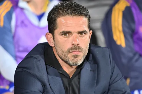 Fernando Gago organiza a los defensores de Boca: qué pasará con Renzo Giampaoli y qué opciones le quedan para el 2025