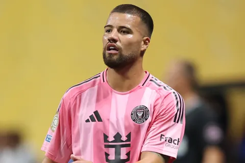 ¿Weigandt se queda o vuelve a irse? El panorama del lateral que debe regresar a Boca
