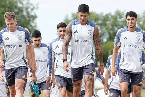 Un titular y dos suplentes: Sergio Romero, Lucas Blondel y Nicolás Figal se entrenaron en Boca a pesar de la licencia