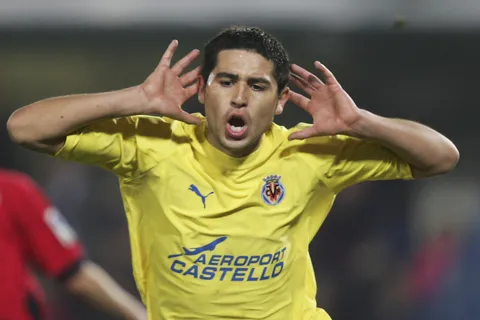 La decisión de Riquelme tras la invitación del Villarreal a jugar un partido en España