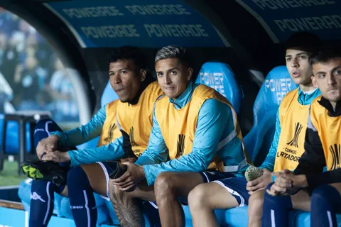 Agustín Almendra es suplente en Racing
