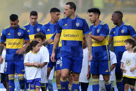 Cristian Lema y Pol Fernández llegaron al límite de amarillas y corren riesgo contra Godoy Cruz
