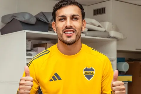Edinson Cavani le dedicó un mensaje a Paredes por su vuelta a Boca: "Nos vemos pronto"