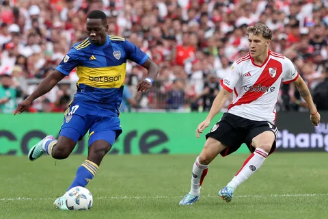 Luis Advíncula reveló cómo sería su jugada soñada en el Superclásico ante River