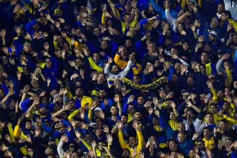 Los hinchas de Boca hicieron un pedido durante el partido ante Instituto: "Lo necesitamos"