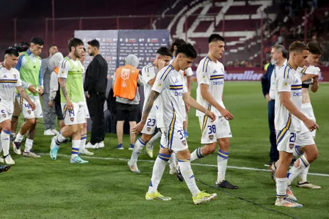 ¿Se va de Boca? Gago dejó afuera de los concentrados a Gary Medel y ya se sabe dónde jugaría en 2025