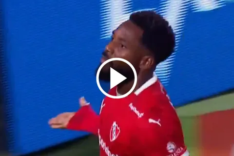 La defensa se durmió: el gol de Independiente que sorprendió a Boca en La Bombonera