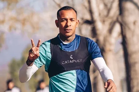 Cómo fue el primer contacto de Riquelme para lograr la vuelta de Sebastián Villa