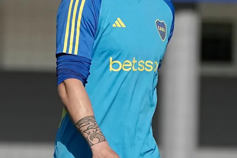 Rara situación: Nicolás Figal no juega en Boca hace un mes, pero será titular contra Belgrano