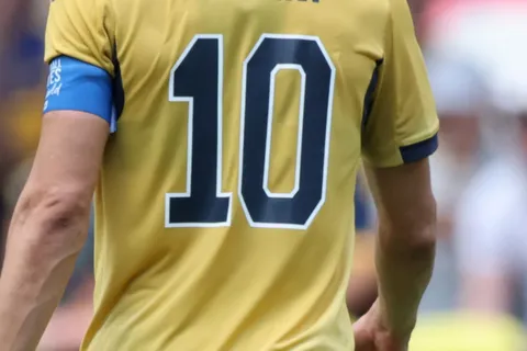 Quién es el máximo candidato a usar la 10 de Boca tras la salida de Edinson Cavani