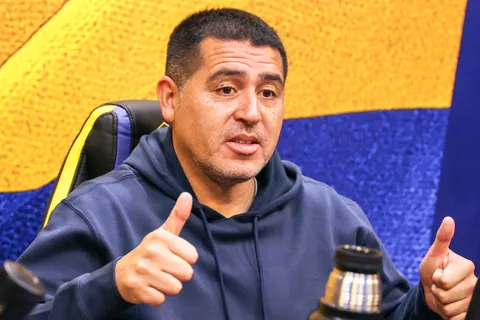 Quién es el otro DT que le gusta a Riquelme si se va Úbeda: por qué habría que esperar hasta el Mundial