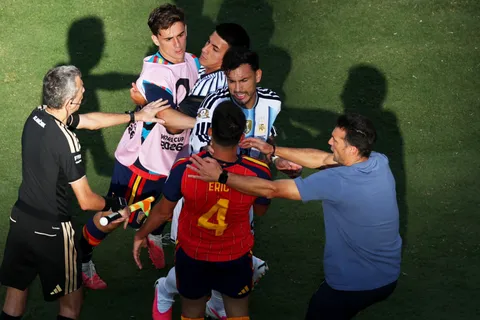 Atento, Boca: Paredes fue informado por la FIFA tras la pelea en la final del mundo