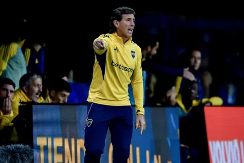 Úbeda habló de sus cambios "defensivos" y expresó su filosofía futbolística al respecto: "No es solo atacar..."