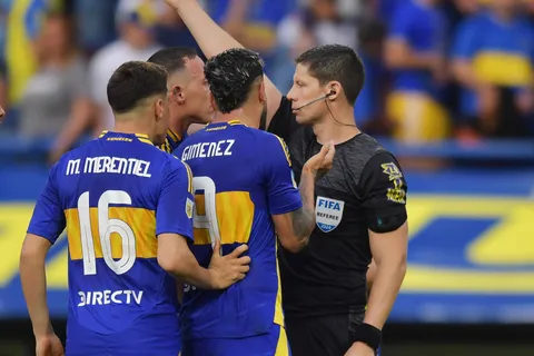 Guardia alta: la polémica que en Boca recuerdan con Nicolás Ramírez de árbitro y ante River