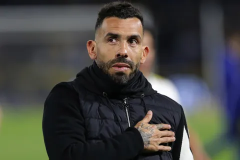 En el medio del escándalo, Carlos Tevez dio a entender que no dirigirá a Boca: "No me veo"