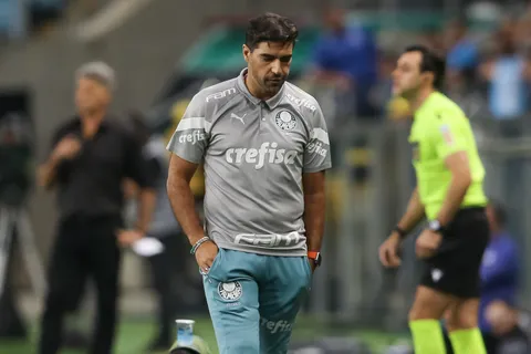 A horas del partido con Boca, una mala noticia para el DT de Palmeiras: irá a juicio y se expone a una fuerte sanción