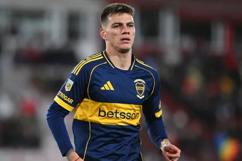 Kevin Zenón podría volver a ser titular en Boca por la lesión de Exequiel Zeballos